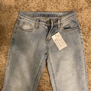 NWT Brandy Melville sophie light wash jeans